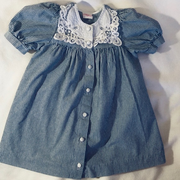 HOST PICK 💕Blue/White Pin-striped Dress with Hat - Picture 4 of 6